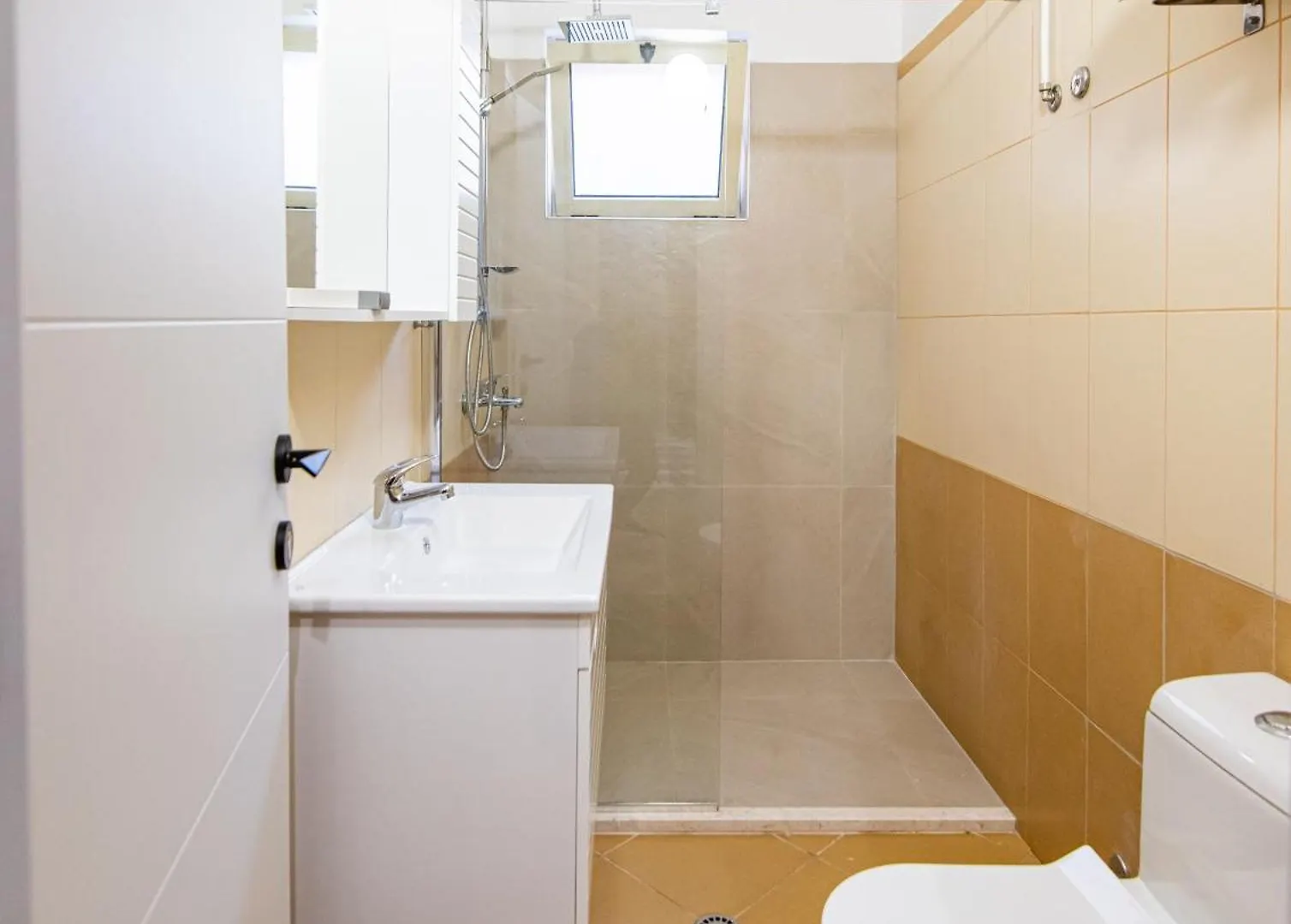 *** Hotel Aparthotel Eda Durrës Albania