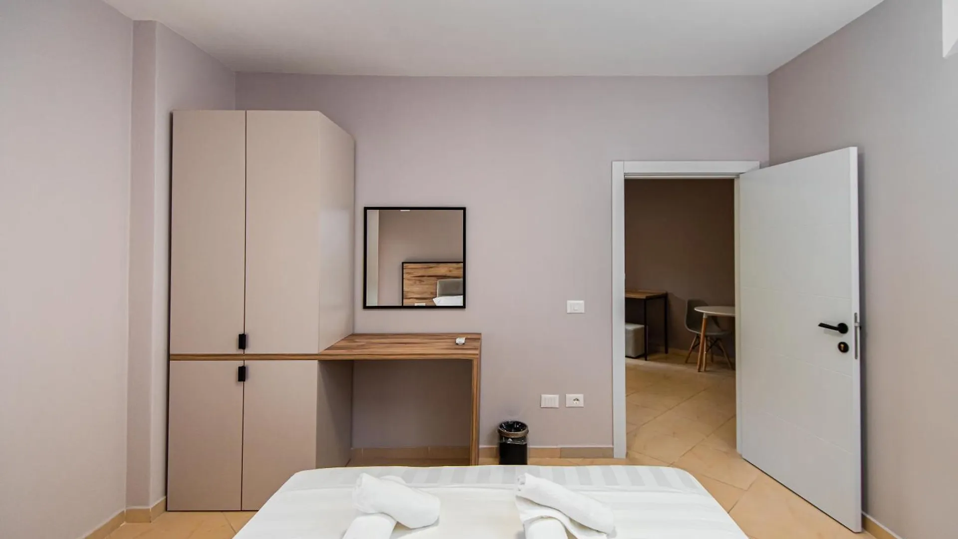Aparthotel Eda Durrës 3*,  Albania