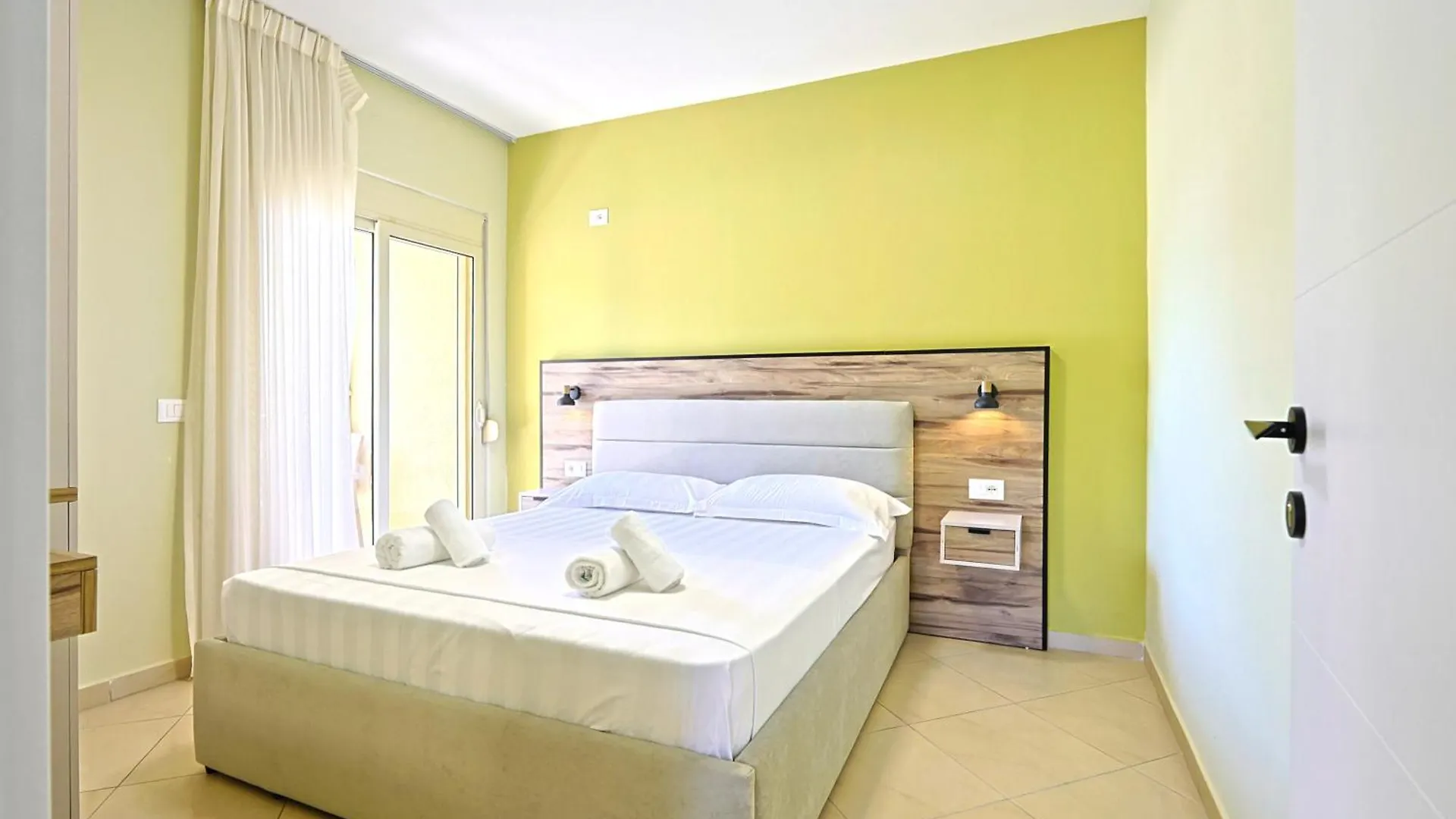 Aparthotel Eda Durrës 3*,